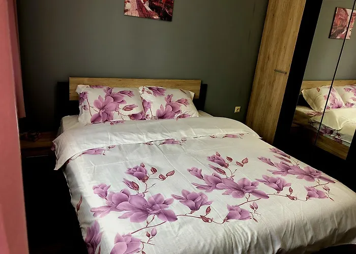 Radost شقة فارنا